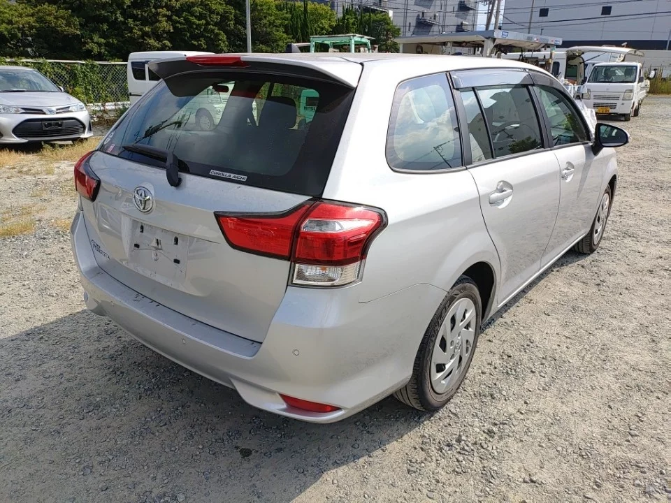 Toyota Corolla Fielder NRE161G 2021